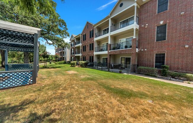 Home - Villas on Bear Creek - North Richland Hills, TX