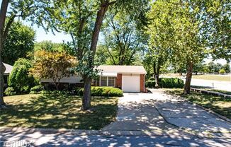 632 NW Kay Drive