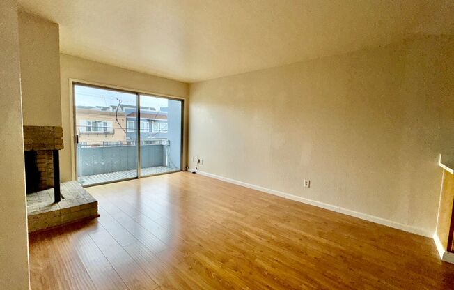 2 beds, 1 bath, $3,295, Unit 03