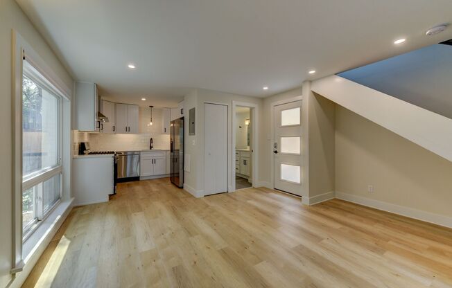 616 MARINE ST