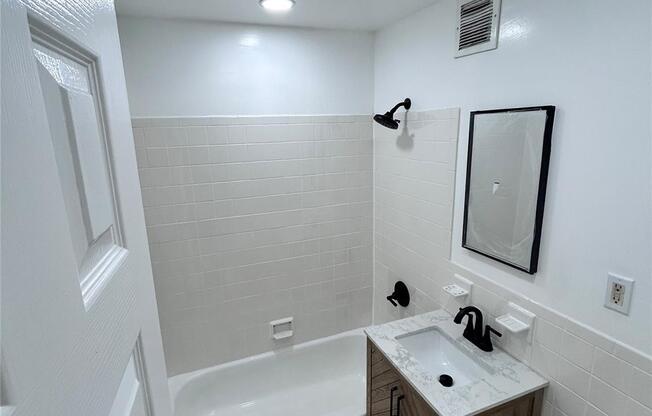 2 beds, 1 bath, 800 sqft, $3,475, Unit 2