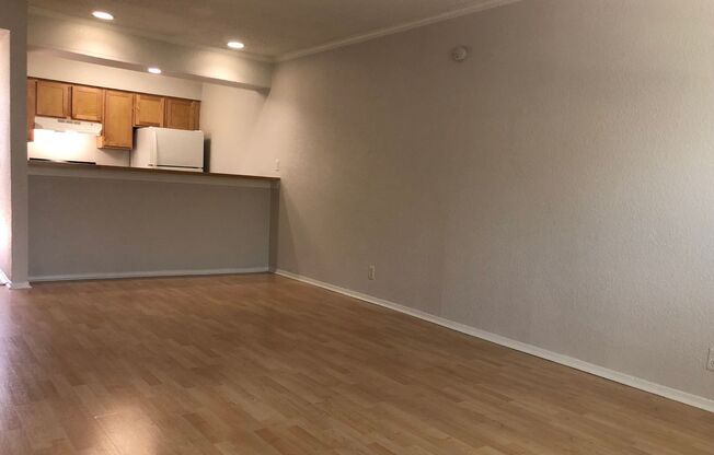 1 bed, 1 bath, 750 sqft, $1,100, Unit ABB-1-211