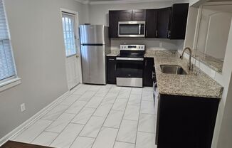 Renovated 1 and 2 Bedroom Virginia Highlands Apartments