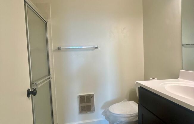 2 beds, 2 baths, 900 sqft, $2,299, Unit 426