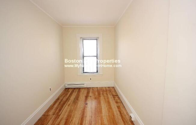 9 BUSWELL ST