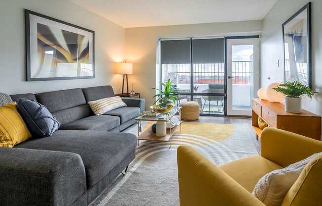 Iris Luxury Apartments in Downtown Memphis