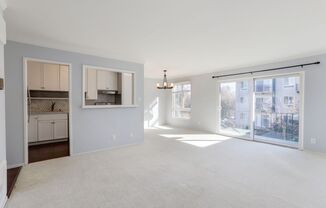 1 Bed / 1 Bath pet friendly condo with parking in beautiful San Mateo. YouTube Tour!