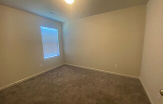 3 beds, 2 baths, $1,600