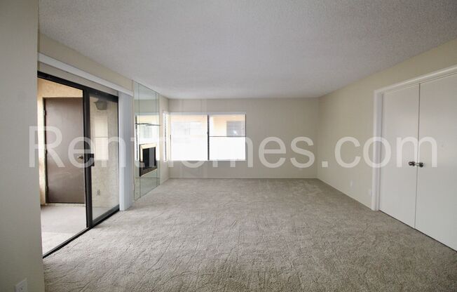 Mission Valley, 6747 Friars Road #132, All Appliances, AC, Fireplace, Community Pool, Spa and Fitness, Close to shopping and Fwy!