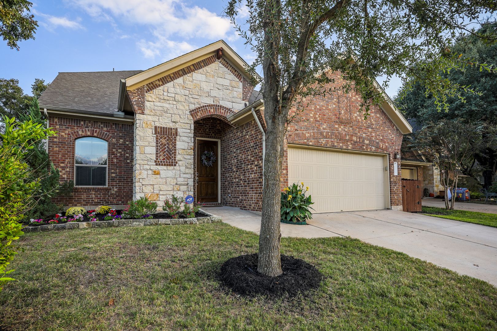 Beautiful, very well maintained home in the Lake Creek Park community!