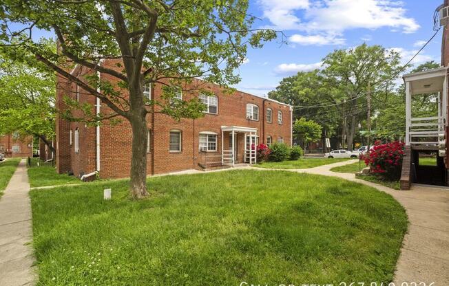 24 DANBURY ST SE