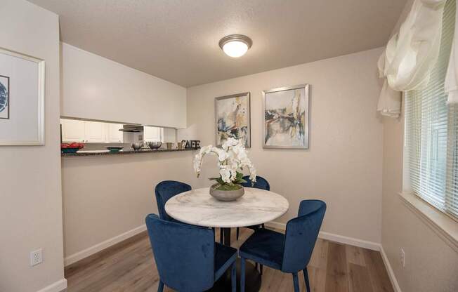 Welcome to Autumn Oaks | Apartments in Roseville