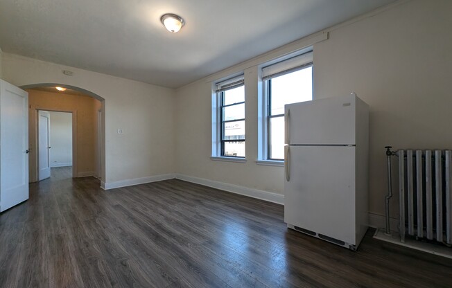 2779 N Milwaukee Ave