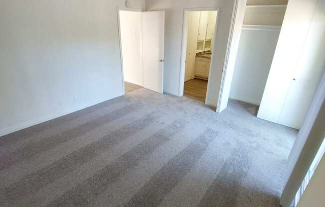 Bedroom at Huntington Cove Apartments