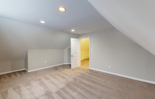 1 bed, 1 bath, 600 sqft, $750, Unit 3rd Floor