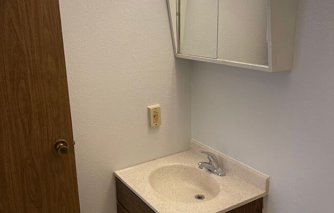 1 bed, 1 bath, 465 sqft, $595, Unit 1929-28