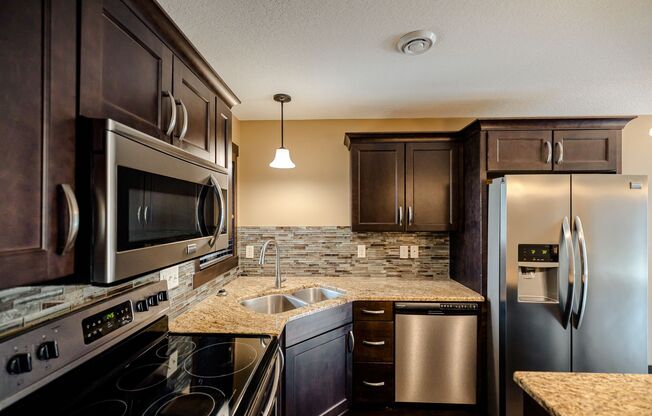 2 beds, 1.5 baths, 1,080 sqft, $1,875, Unit 3324