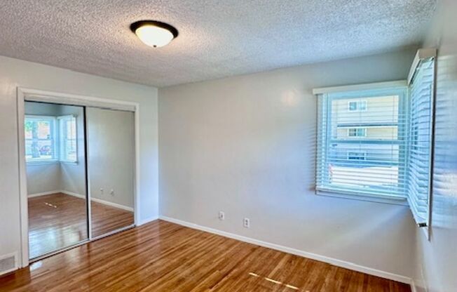 2 beds, 1 bath, $1,095, Unit North Fargo