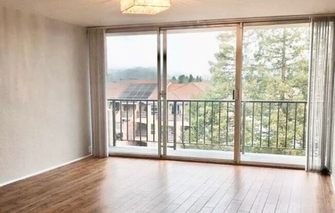 Recent Rent Decrease on this Gorgeous One Bedroom One bath Condo In Fremont!