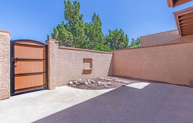 1 bed, 1 bath, 712 sqft, $1,010, Unit 15B