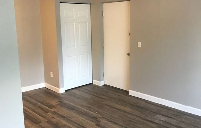 1 bed, 1 bath, 550 sqft, $825, Unit ES714E