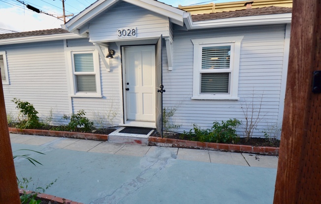 Remodeled 1 Bedroom North Park Cottage! PRIVATE ENCLOSED FRONT PATIO! On Site Laundry!