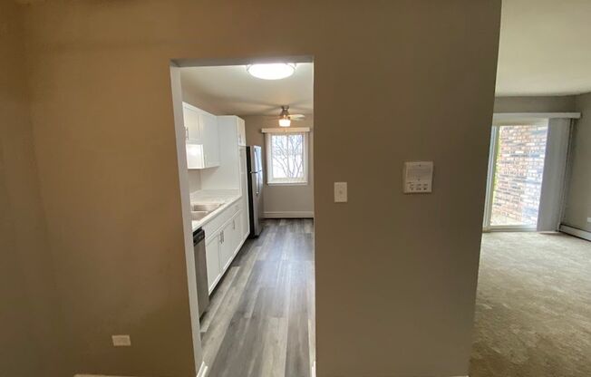 2 beds, 1 bath, 984 sqft, $1,695, Unit 155 118