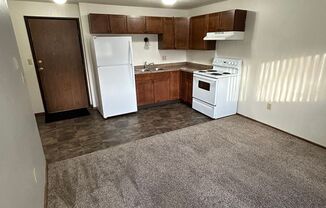 1 bed, 1 bath, 641 sqft, $650, Unit 2