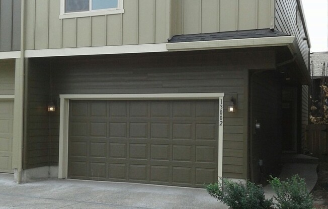 Three Bedrooms Plus Loft! Centrally located!