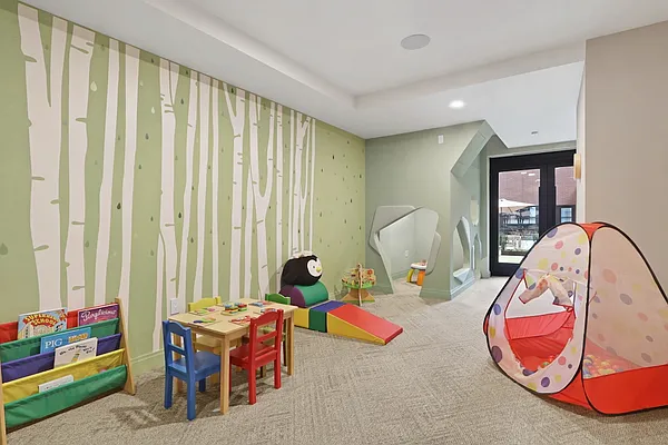 Studio, 1 bath, $4,895, Unit 18G