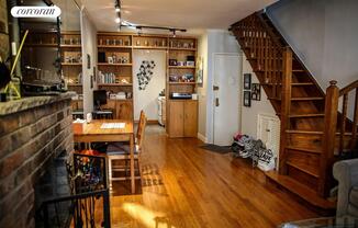343 E 78 ST
