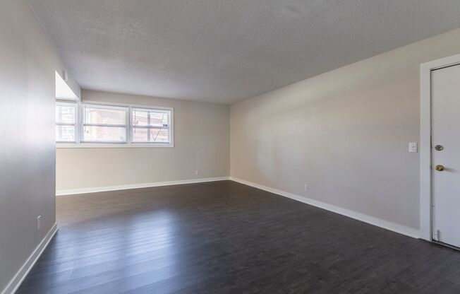 2 beds, 1.5 baths, 1,100 sqft, $1,195, Unit #120