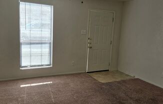 3 beds, 2.5 baths, 1,125 sqft, $895, Unit D