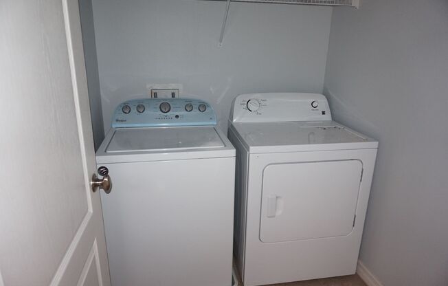 Excellent & Spacious 2/2 with 1 Car Garage at Broken Oaks