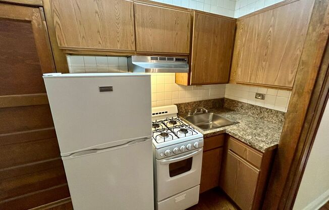 Studio, 1 bath, 400 sqft, $1,545, Unit 233-109