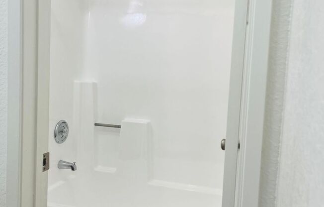 1 bed, 1 bath, 807 sqft, $2,295, Unit 125