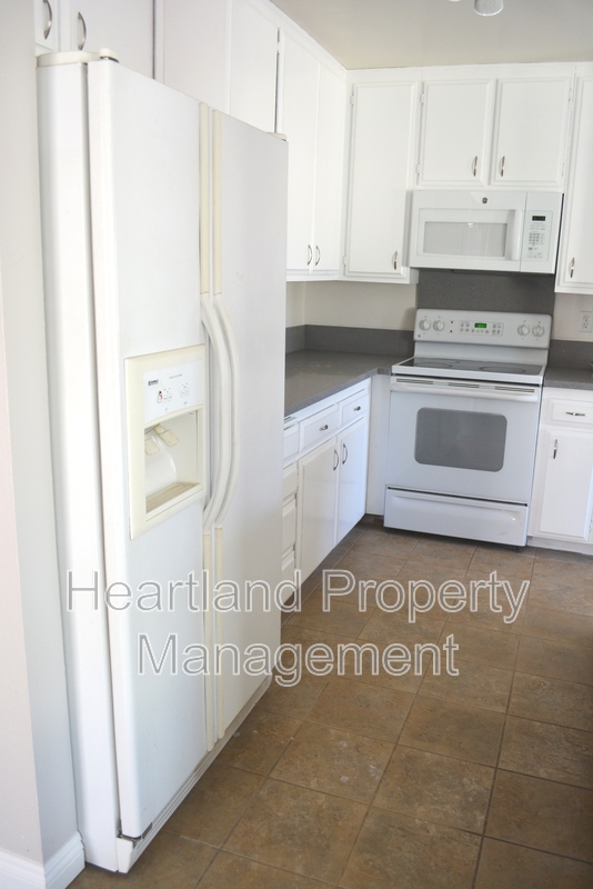 450 W Vermont Ave, Unit 902