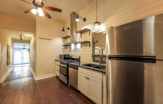 Charmer Close to Downtown!