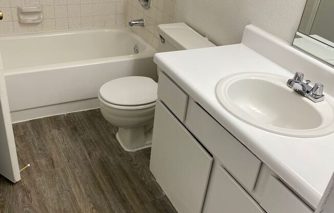 2 beds, 2 baths, 1,038 sqft, $1,085, Unit 2602