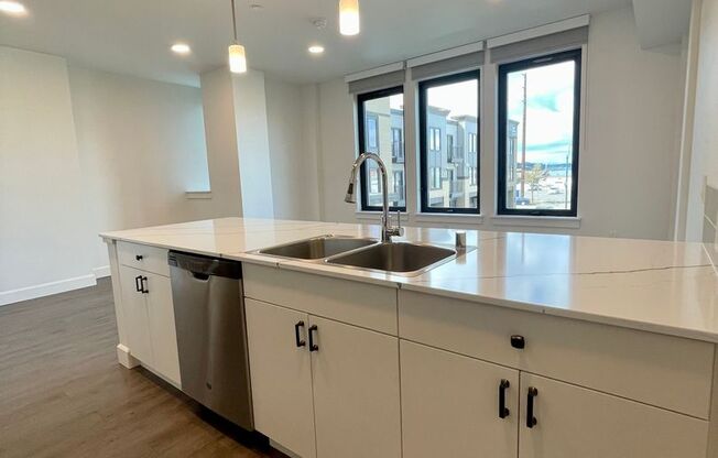 Studio, 1 bath, 346 sqft, $1,650, Unit 410-205