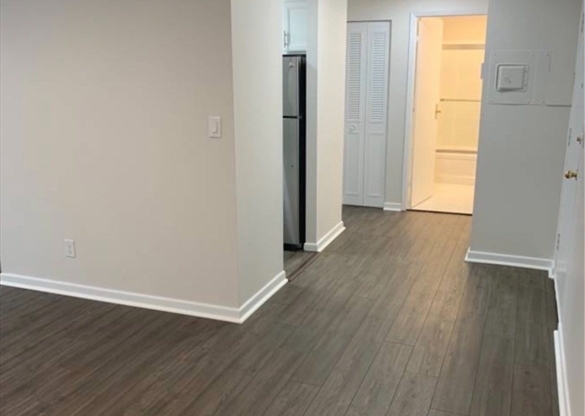 1 bed, 1 bath, 540 sqft, $1,350, Unit D6