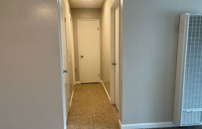 1 bed, 1 bath, 704 sqft, $1,425, Unit 20