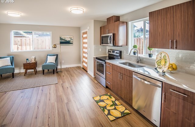 SHOWING 6/7 - MODERN ADU with YARD in LEED CERTIFIED HOME