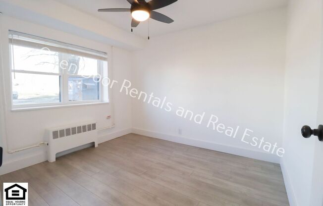 2 beds, 1 bath, 643 sqft, $995, Unit E01