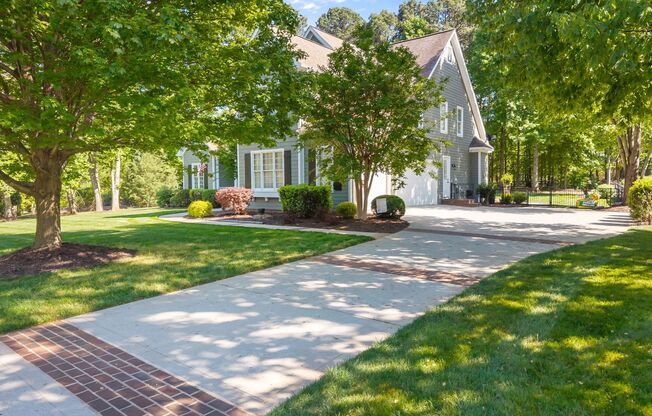 Gorgeous 4 Bedroom in Lake Norman w/ Boat Slip Available