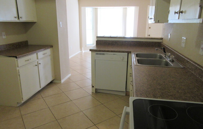 2 beds, 2 baths, $1,600