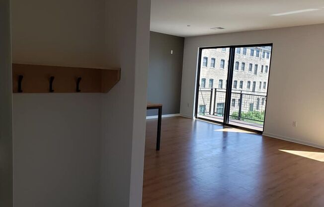 1 bed, 1 bath, 803 sqft, $1,805, Unit 501