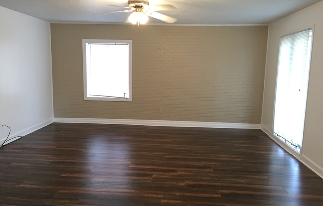 2 beds, 1 bath, 800 sqft, $850, Unit 315 #3 Greensboro Street