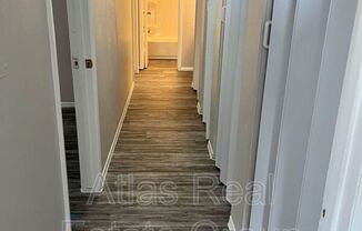 Charming 2-Bedroom/1 Bathroom Apartment in Quiet Fourplex