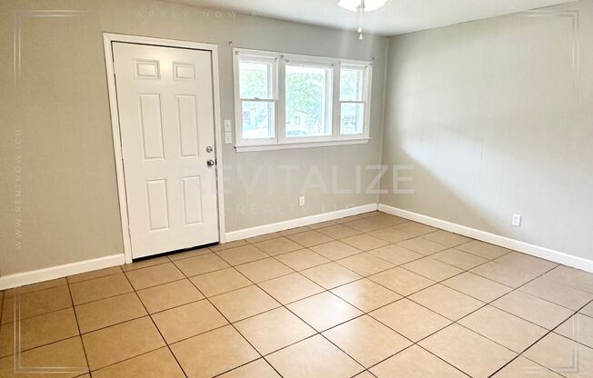 3 beds, 1 bath, $1,150